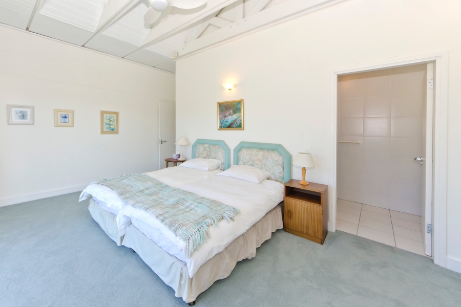 4 Bedroom Property for Sale in Leisure Isle Western Cape